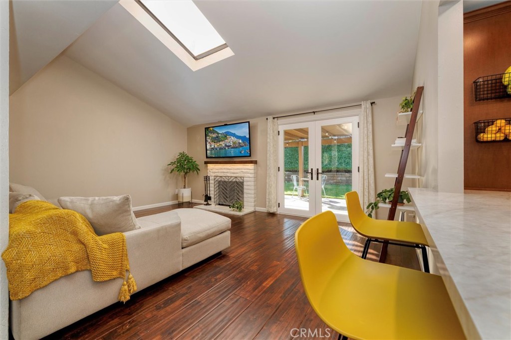 MLS #OC25261411 image #6