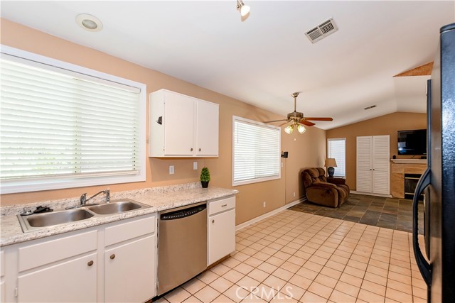 Detail Gallery Image 20 of 46 For 6310 Treehaven Ct, Lancaster,  CA 93536 - 4 Beds | 2 Baths