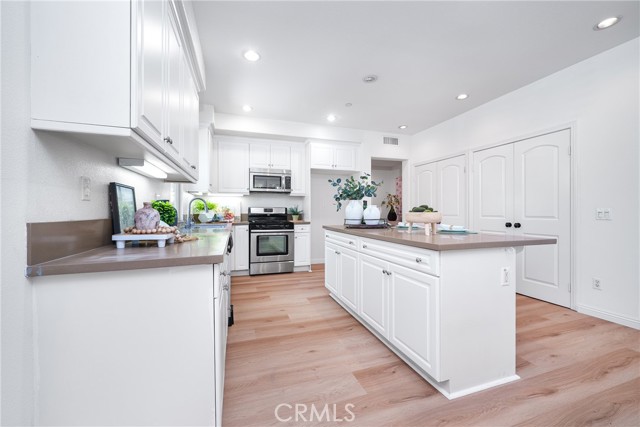 Detail Gallery Image 15 of 37 For 3249 S Edenglen Ave #1,  Ontario,  CA 91761 - 2 Beds | 2 Baths