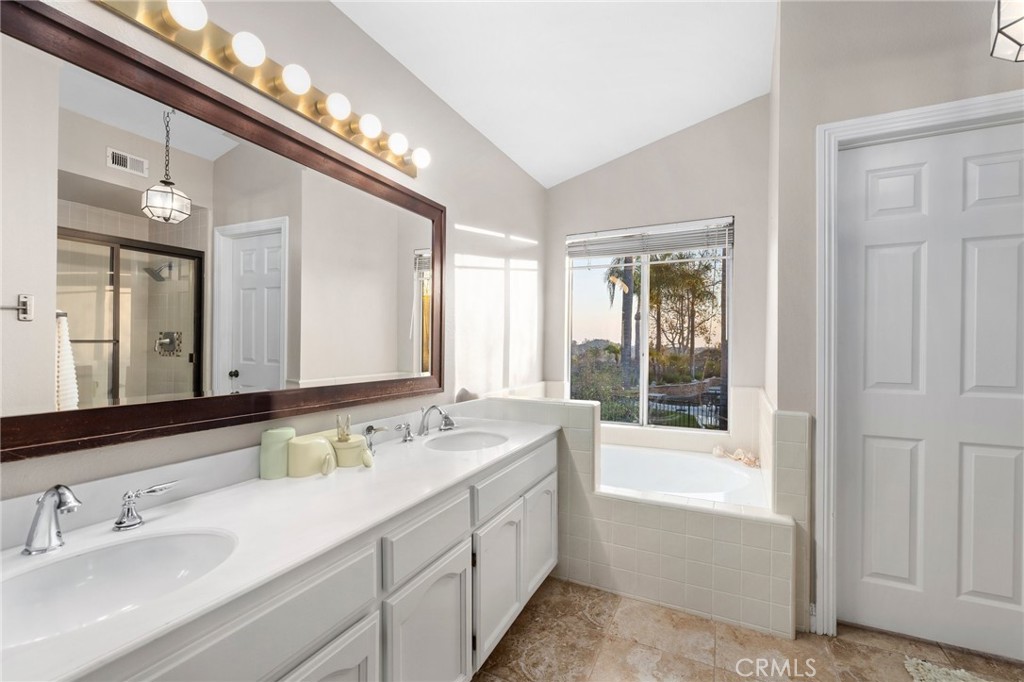 01bc6299 5f33 4b1d B926 F92c2cfd5acd