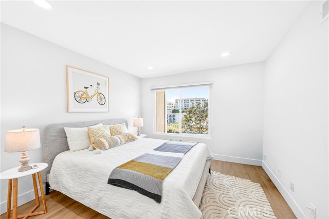 Detail Gallery Image 22 of 41 For 25 Hilltop Cir, Rancho Palos Verdes,  CA 90275 - 2 Beds | 2/1 Baths