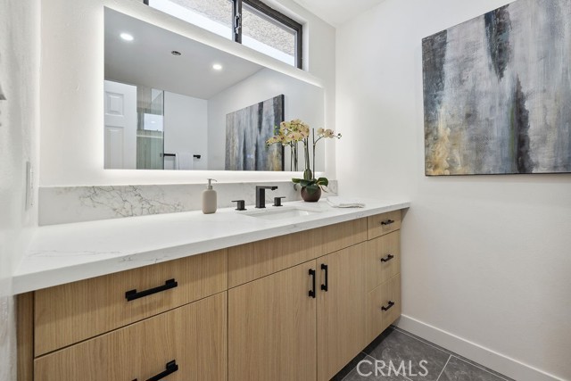 Detail Gallery Image 22 of 39 For 6101 Fulton Ave #8,  Van Nuys,  CA 91401 - 2 Beds | 3 Baths