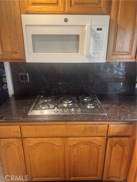 Image 4 of 13 For 17506 Sandlake Avenue