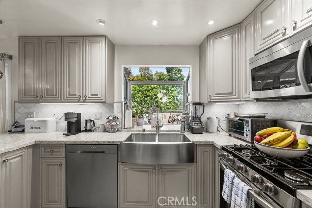 Image 10 of 44 For 7282 Woodvale Court