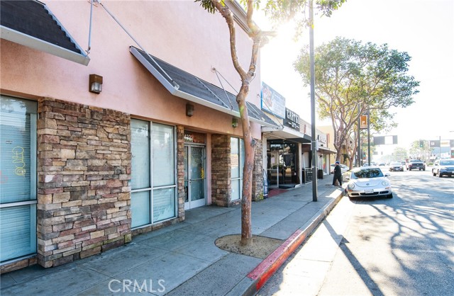 4332 Tweedy Boulevard, South Gate, California 90280, ,Commercial Lease,For Rent,4332 Tweedy Boulevard,CRDW24169482