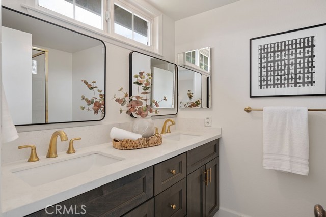 Image 27 of 41 For 17442 Parker Drive
