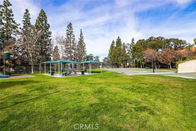 Image 41 of 53 For 22701 Foxridge