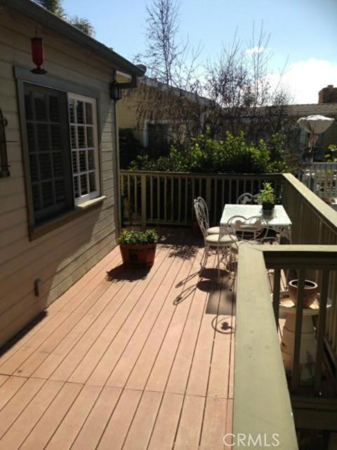 129 Lucia Avenue, Redondo Beach, California 90277, 2 Bedrooms Bedrooms, ,2 BathroomsBathrooms,Residential,Sold,Lucia,SB13020708