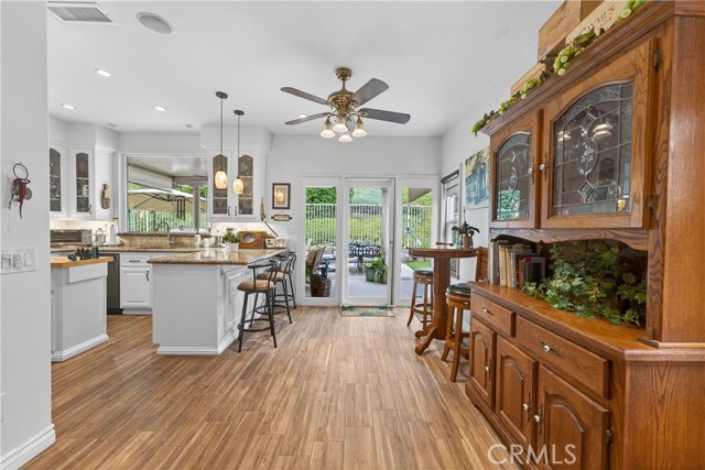 Detail Gallery Image 14 of 43 For 17 via Anadeja, Rancho Santa Margarita,  CA 92688 - 4 Beds | 3 Baths