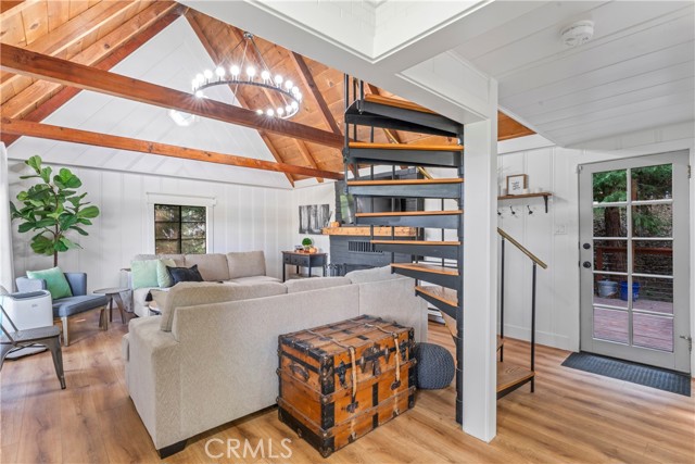 Detail Gallery Image 26 of 53 For 101 State Highway 173, Lake Arrowhead,  CA 92352 - 3 Beds | 3 Baths