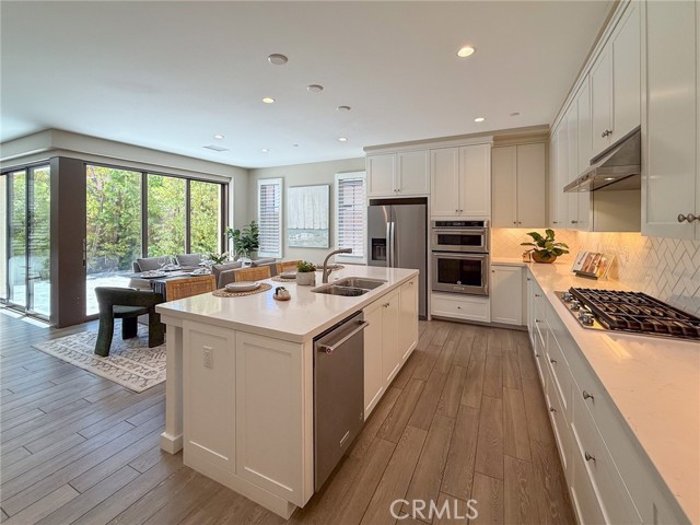 142 Dolci, Irvine CA: https://media.crmls.org/medias/01c57347-d853-45f4-a311-c6dbd6858b6a.jpg