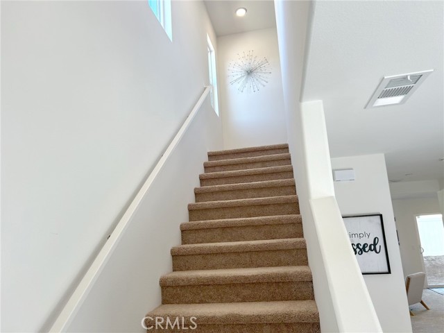 Detail Gallery Image 9 of 22 For 2168 Redwood Ln, Banning,  CA 92220 - 3 Beds | 2/1 Baths