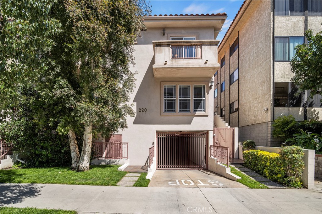 220 N Valley Street 102, Burbank, CA 91505