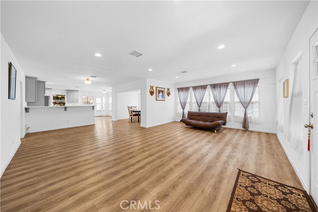 Detail Gallery Image 5 of 49 For 202 Mira Mar Ave, Long Beach,  CA 90803 - 4 Beds | 3 Baths
