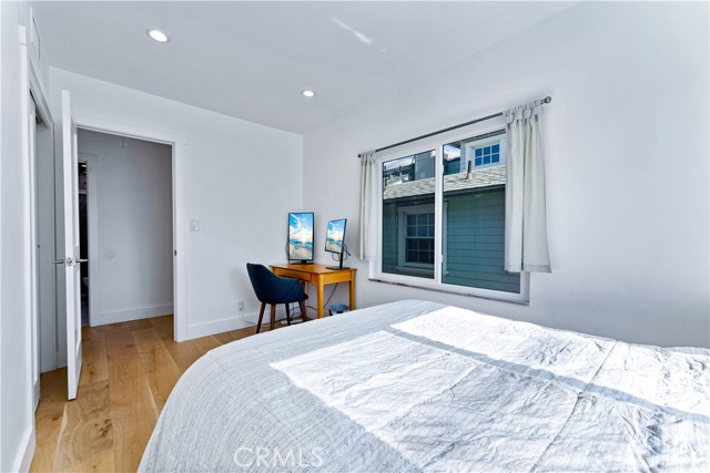 400 17th Street, Manhattan Beach, California 90266, 4 Bedrooms Bedrooms, ,2 BathroomsBathrooms,Residential,For Sale,17th,PW24197344