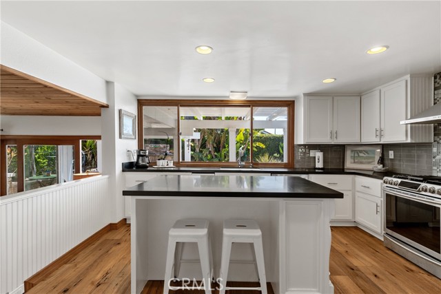 27492 Via Valor, Dana Point CA: https://media.crmls.org/medias/01c7ea80-cc7e-46a9-9873-c5611e8dae75.jpg
