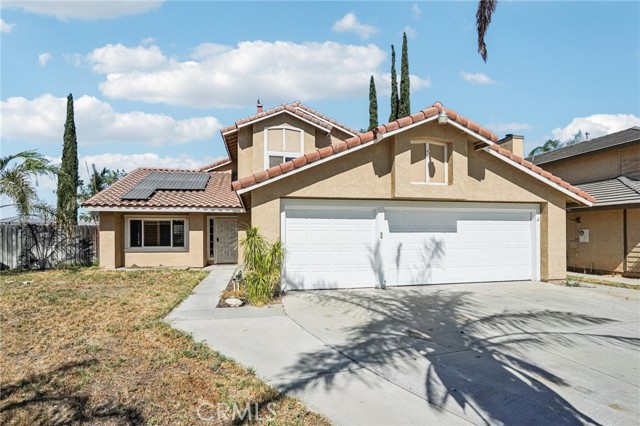 Detail Gallery Image 1 of 21 For 808 Daybreak Ct, San Jacinto,  CA 92582 - 4 Beds | 3 Baths