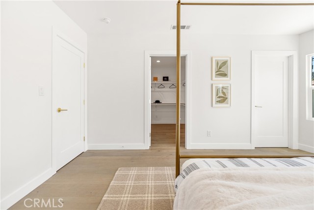 3991 Hubert Avenue, Los Angeles CA: https://media.crmls.org/medias/01c996fe-7bd2-4b5c-b026-c9e91e74dd70.jpg