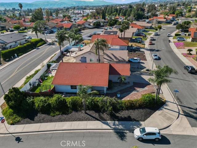 39769 Firethorn Ct, Murrieta, CA 92563 photo 3