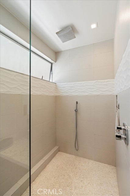 29 W Neapolitan Lane, Long Beach CA: https://media.crmls.org/medias/01cc5b98-5eec-4766-bfc5-237c2f0f572f.jpg