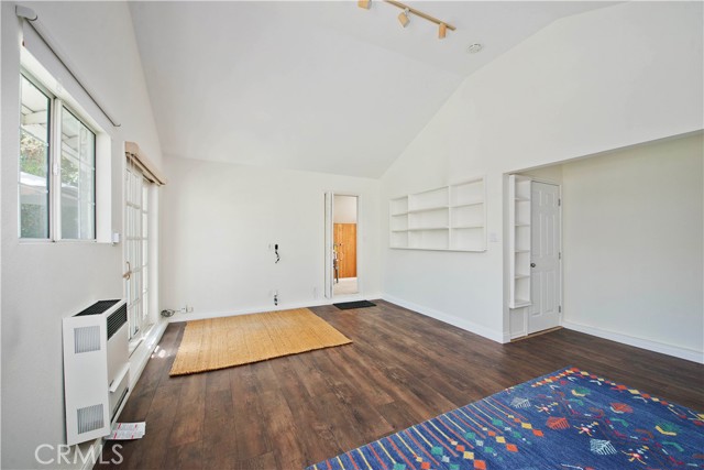 Detail Gallery Image 27 of 44 For 13964 Peach Grove St, Sherman Oaks,  CA 91423 - 3 Beds | 3 Baths