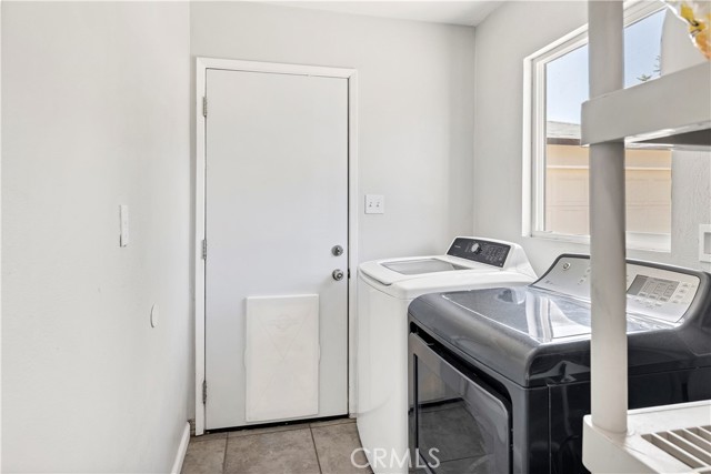 412 South Santa Fe Street, Hemet CA: https://media.crmls.org/medias/01ce2d68-7b53-4aa8-abe4-db48c23ee8da.jpg