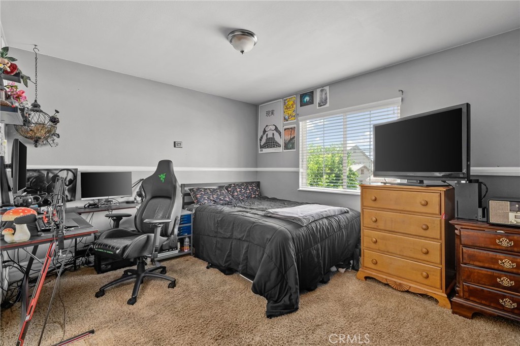 https://media.crmls.org/medias/01cf0466-a396-4622-9258-0703e3d106e4.jpg?preset=X-Large