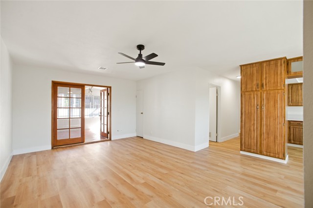 8216 Glencrest, Sun Valley CA: https://media.crmls.org/medias/01cf71be-60ac-45b0-925d-13b3e9148f2b.jpg