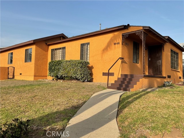 Detail Gallery Image 5 of 29 For 1965 Lohengrin St, Los Angeles,  CA 90047 - 3 Beds | 2 Baths