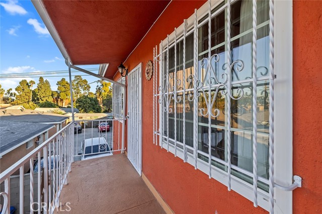Detail Gallery Image 3 of 16 For 330 W Laurel St #C,  Compton,  CA 90220 - 1 Beds | 1 Baths