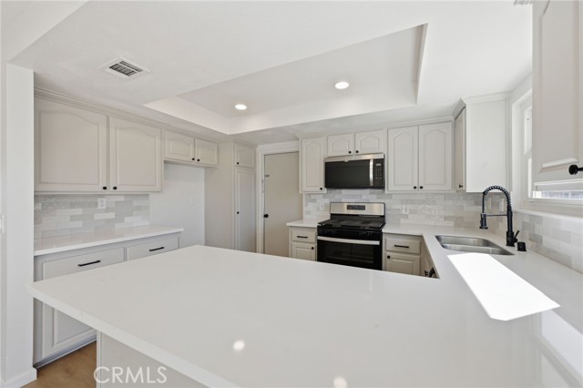 Detail Gallery Image 18 of 44 For 22267 Gayhead, Apple Valley,  CA 92307 - 3 Beds | 2 Baths