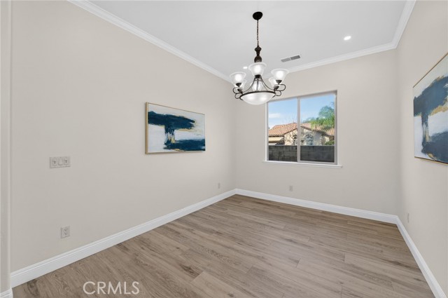 Detail Gallery Image 26 of 44 For 1563 E via Mirasol, Fresno,  CA 93730 - 4 Beds | 3 Baths