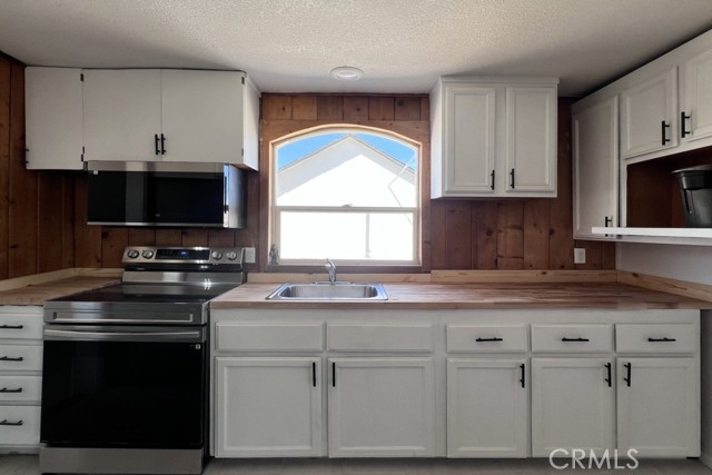 Detail Gallery Image 9 of 30 For 2368 Mesquite Springs Road, Twentynine Palms,  CA 92277 - 3 Beds | 1 Baths