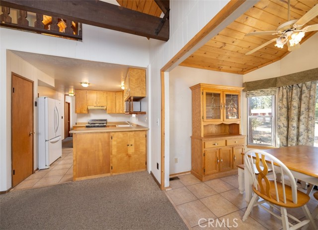 Detail Gallery Image 12 of 36 For 344 Downey Dr, Big Bear City,  CA 92314 - 4 Beds | 2/1 Baths