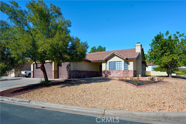 Detail Gallery Image 3 of 33 For 22170 Mustang Ct, Canyon Lake,  CA 92585 - 3 Beds | 2 Baths