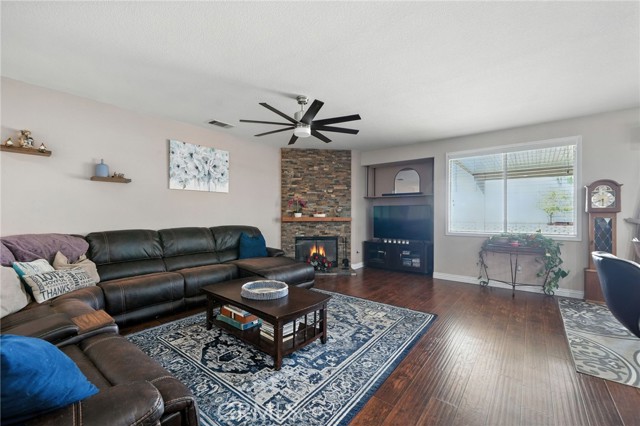 36628 Chantecler Road, Winchester CA: https://media.crmls.org/medias/01d3821a-eadf-4a4b-8e5e-df92df9c8f13.jpg
