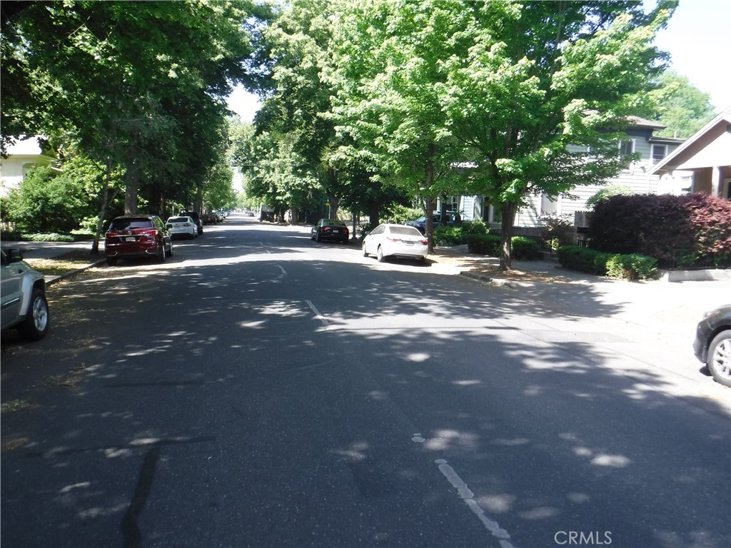 https://media.crmls.org/medias/01d39beb-f0aa-4270-b12b-9bfcd1206127.jpg?preset=X-Large