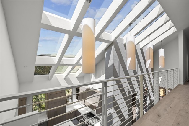 Detail Gallery Image 21 of 53 For 18177 Knoll Hill, Granada Hills,  CA 91344 - 4 Beds | 4/1 Baths