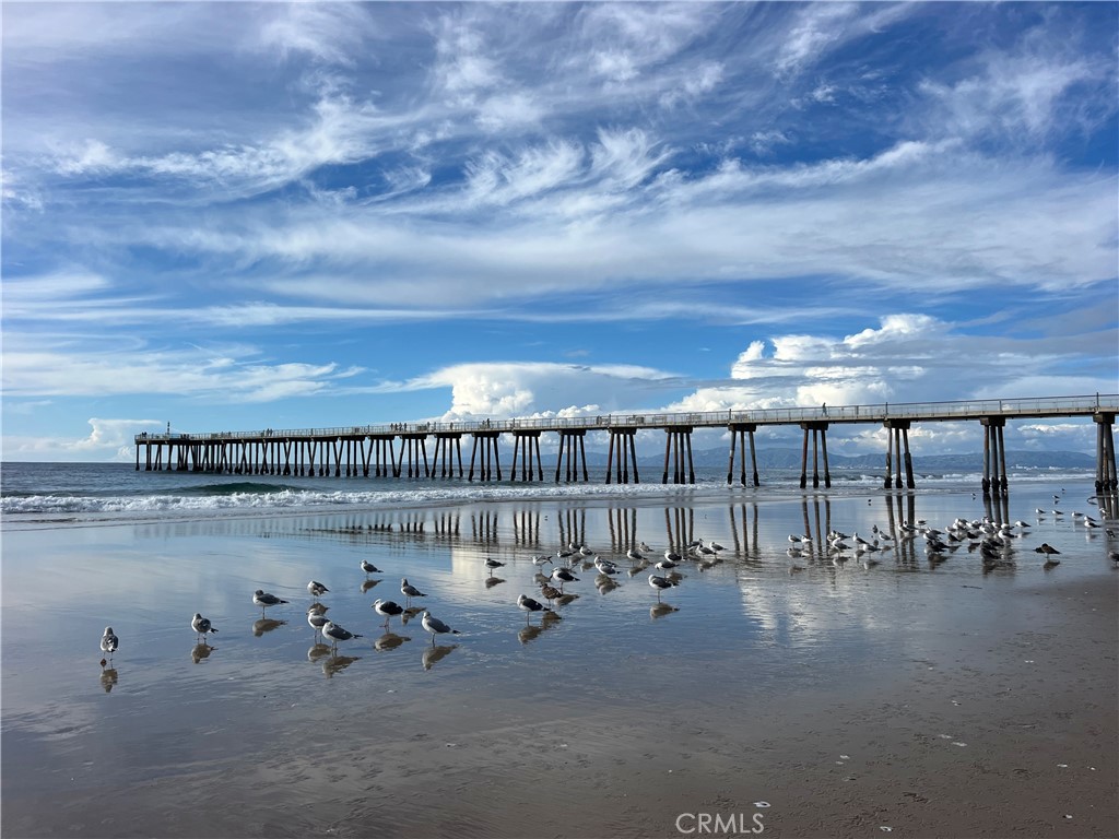 https://media.crmls.org/medias/01d4b70c-c5a5-4e55-b41a-2cab6dd21880.jpg?preset=X-Large