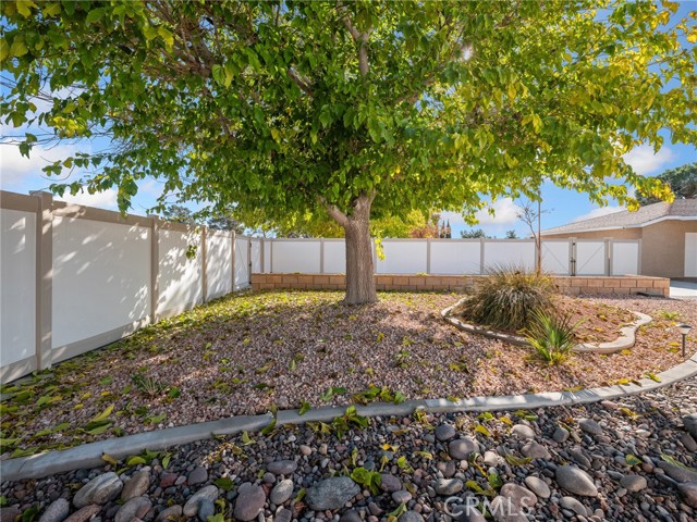 Detail Gallery Image 35 of 41 For 13826 Wawona, Apple Valley,  CA 92307 - 3 Beds | 2 Baths