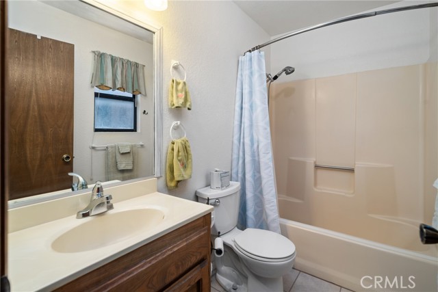 42868 Ranch Club Road, Lake Elizabeth CA: https://media.crmls.org/medias/01d57b54-c5ae-4a11-91d6-cab53e12198e.jpg