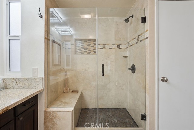 5254 Don Pio Drive, Woodland Hills CA: https://media.crmls.org/medias/01d57c2c-92f1-42ad-84d7-34f22224ebf9.jpg