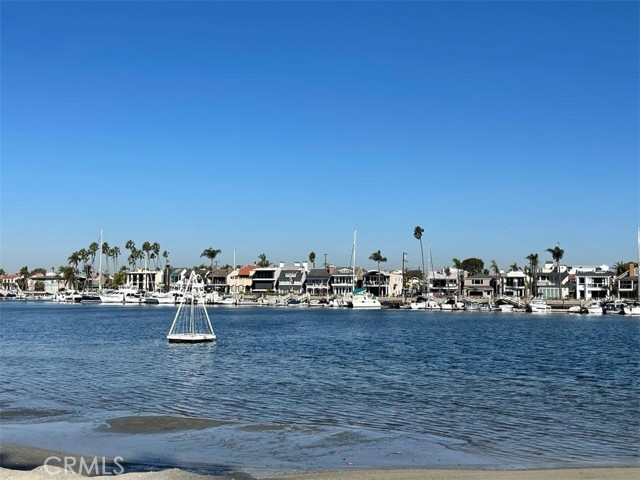 Detail Gallery Image 6 of 19 For 6018 E Bay Shore, Long Beach,  CA 90803 - 3 Beds | 3 Baths