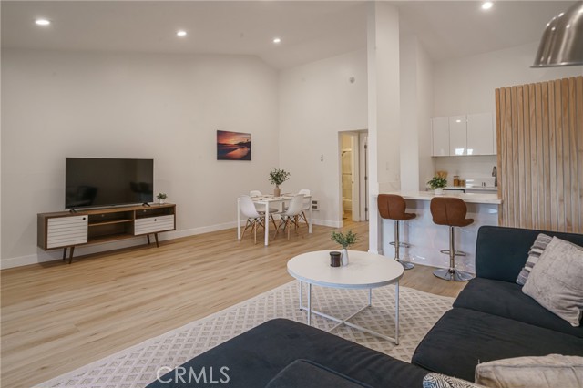 904 Camino Real, Redondo Beach CA: https://media.crmls.org/medias/01d5910c-caaa-4dea-a030-fe8ce92c7e87.jpg