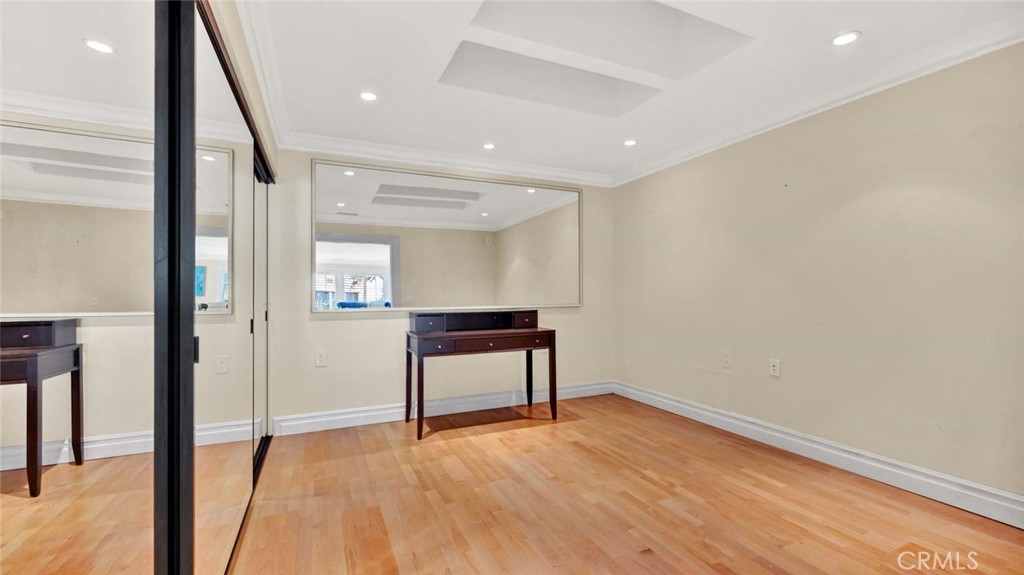 MLS #OC25224634 image #15