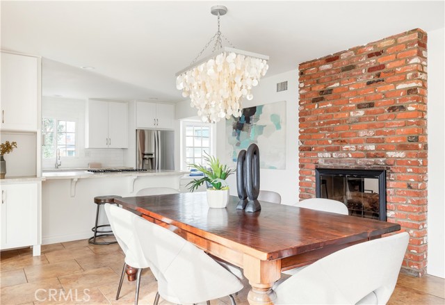 Detail Gallery Image 4 of 22 For 469 Lenwood Circle, Costa Mesa,  CA 92627 - 4 Beds | 3 Baths