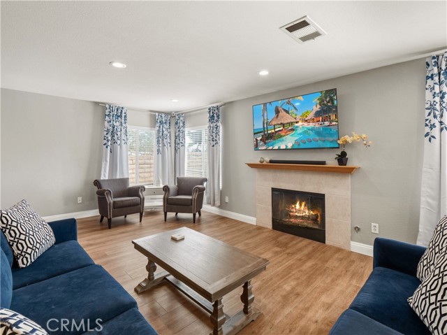 Detail Gallery Image 9 of 30 For 30623 Beryl, Castaic,  CA 91384 - 4 Beds | 3 Baths