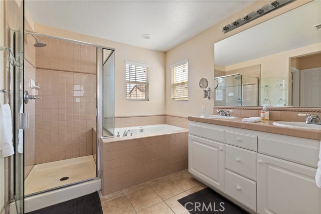 26967 Cape Cod Drive, Valencia CA: https://media.crmls.org/medias/01d6b749-b7e9-4915-a16f-11ebcc524b01.jpg