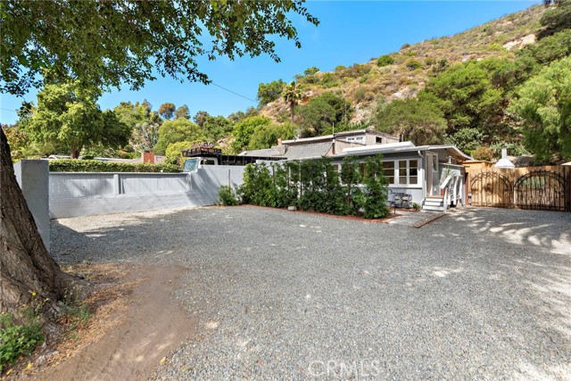 21062 Laguna Canyon Road, Laguna Beach CA: https://media.crmls.org/medias/01d726ac-e86b-4420-b910-62e04eb2bfad.jpg