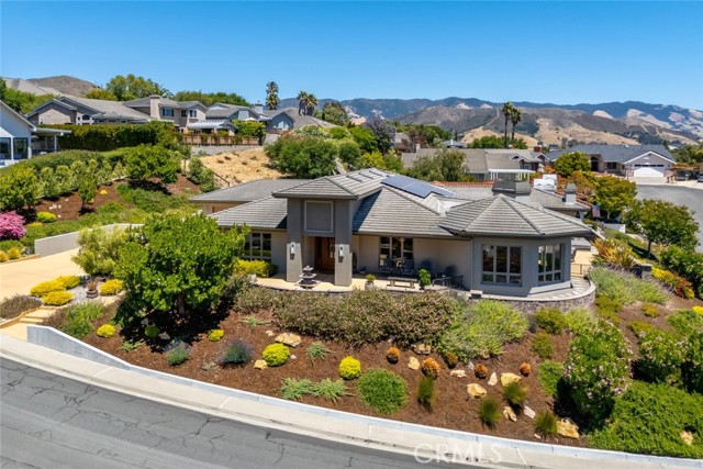 940 Pasatiempo Drive, San Luis Obispo CA: https://media.crmls.org/medias/01d7caf7-37a7-4226-8e74-f5a12946d227.jpg